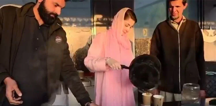 Maryam Nawaz prepares tea at roadside stall on way to Murree